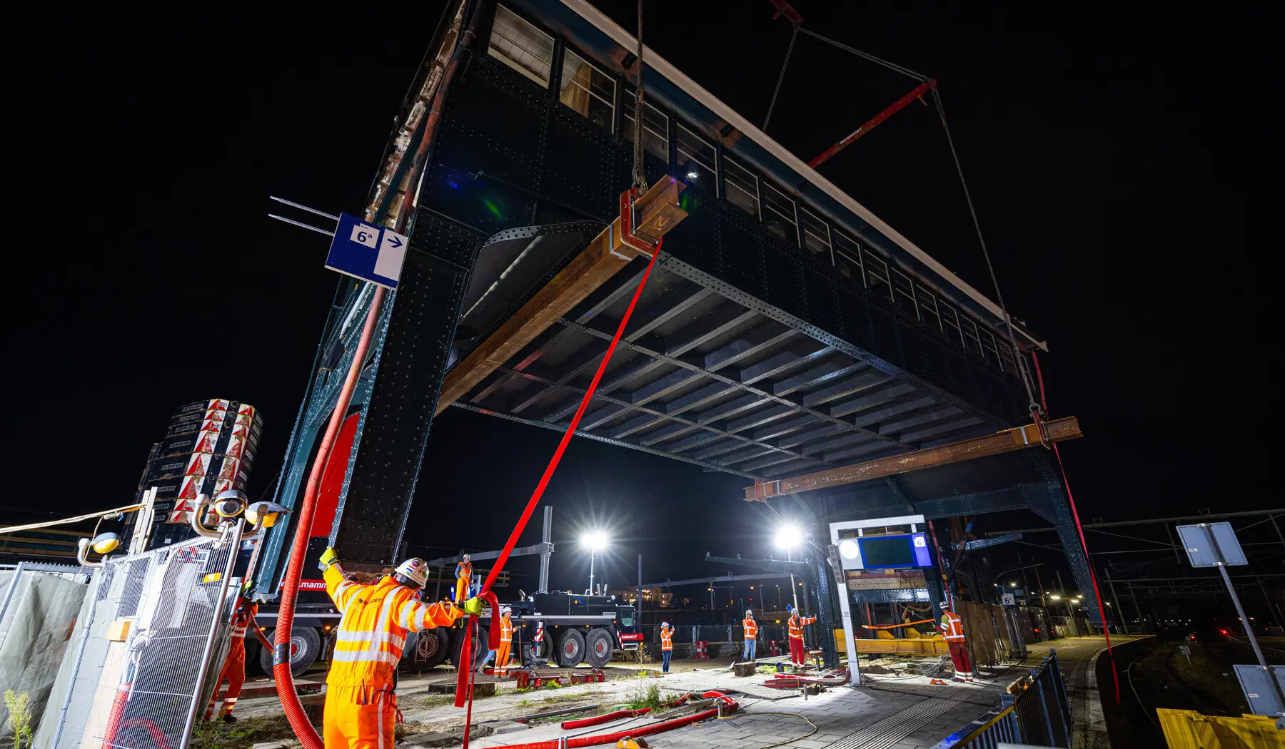 Nachtelijke werkzaamheden station Groningen augustus 2020. (Bron foto: ProRail)